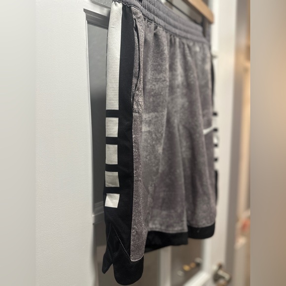 Nike Dri Fit Youth Boys Athletic Shorts - Picture 2 of 6